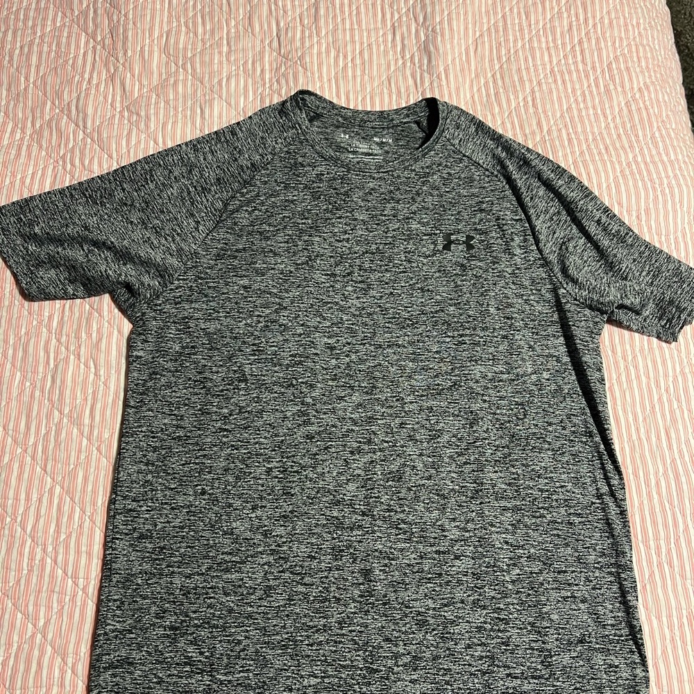 Under Armour Men's Heathered Black T-Shirt